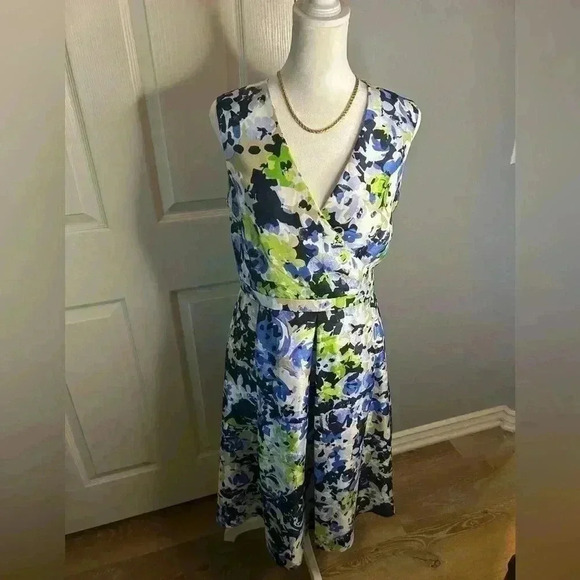 Black Label by Evan-Picone Dresses & Skirts - 💚🖤Black Label by Evan-Picone Gorgeous Floral MIDI Pleated/Lined Dress Size L